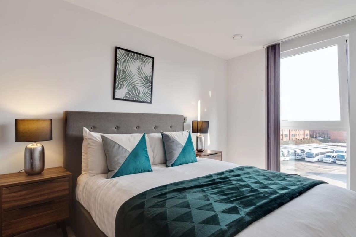 Beautiful 2 Bed Apartment In A Converted Mill Leeds  Exterior foto
